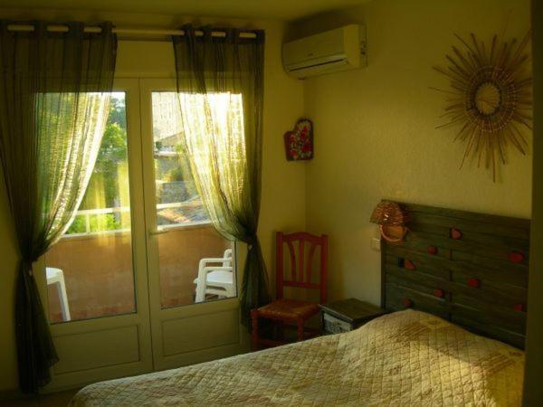 Hotel De La Madeleine Anduze อ็องดูซ ภายนอก รูปภาพ