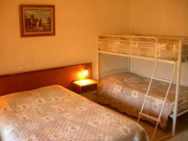 Hotel De La Madeleine Anduze อ็องดูซ ห้อง รูปภาพ